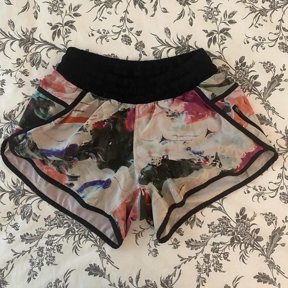 Lululemon Tracker Short 4”